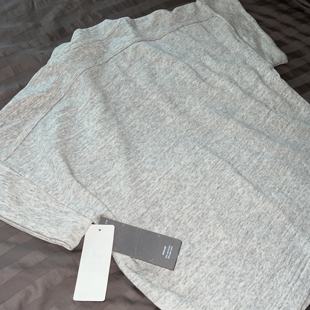 NWT Adidas Short Sleeved Cropped Sweatshirt - Picture 5 of 6